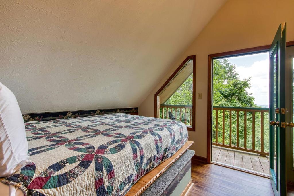 Serenity Heights, Amazing Views, Hot Tub Pool Access, 1089 Free Tickets Each Paid Day, Dollywood Gatlinburg Extérieur photo