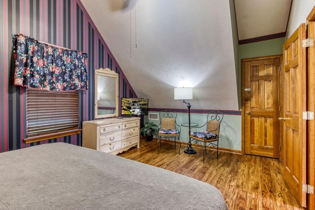 Serenity Heights, Amazing Views, Hot Tub Pool Access, 1089 Free Tickets Each Paid Day, Dollywood Gatlinburg Extérieur photo
