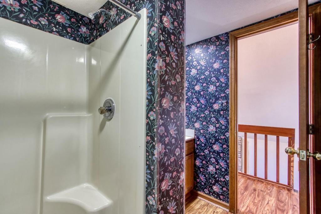 Serenity Heights, Amazing Views, Hot Tub Pool Access, 1089 Free Tickets Each Paid Day, Dollywood Gatlinburg Extérieur photo